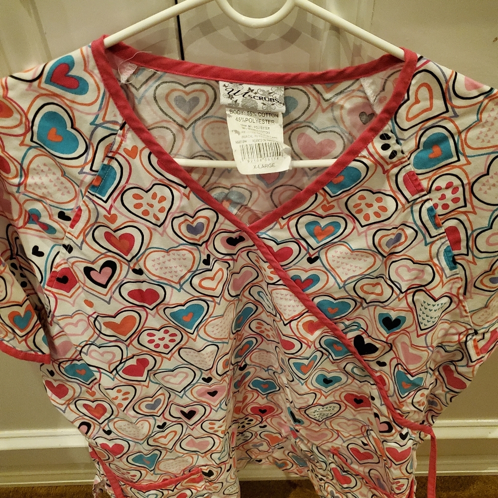 UA Valentines scrub top